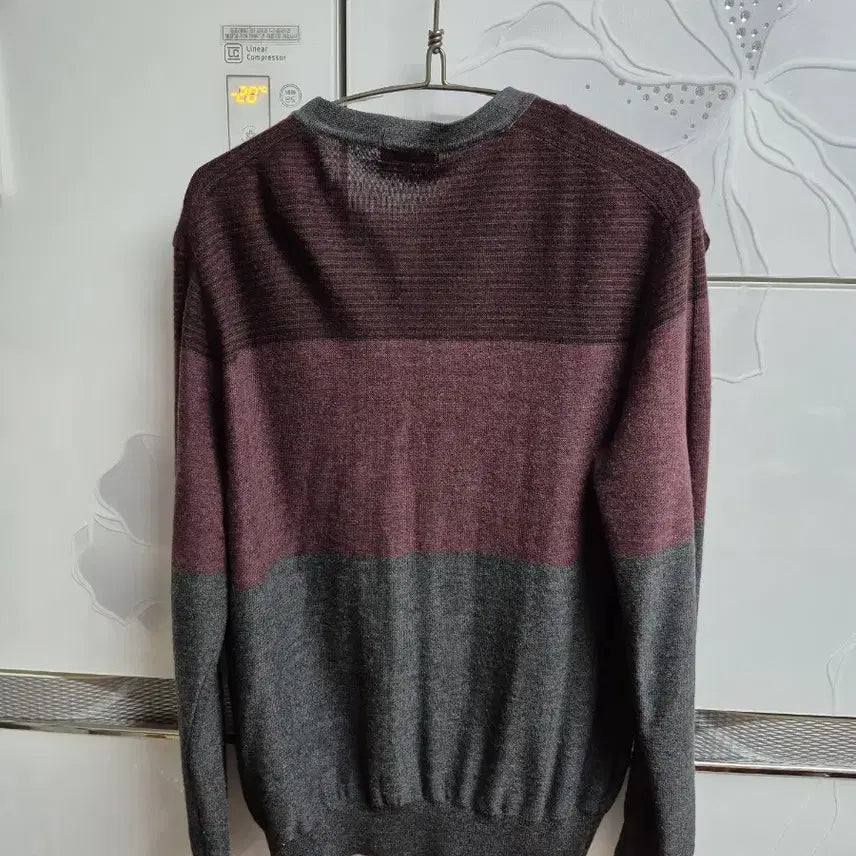 [BUNJANG] Galaxy V-Neck Color Block Cardigan / 갤럭시 모 배색 브이넥 가디건 니트100