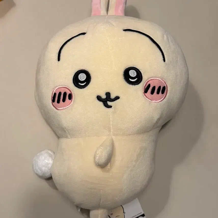 [BUNJANG] Chiikawa Usagi Big Plush Doll / 치이카와 우사기 엉덩이 씰룩 빅 누이구루미 후류 인형