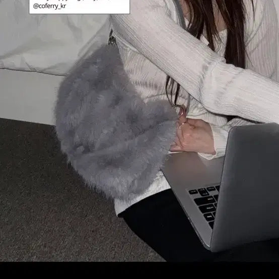 [BUNJANG] Koperi Fur Bag / 코페리 퍼 가방 (급처)