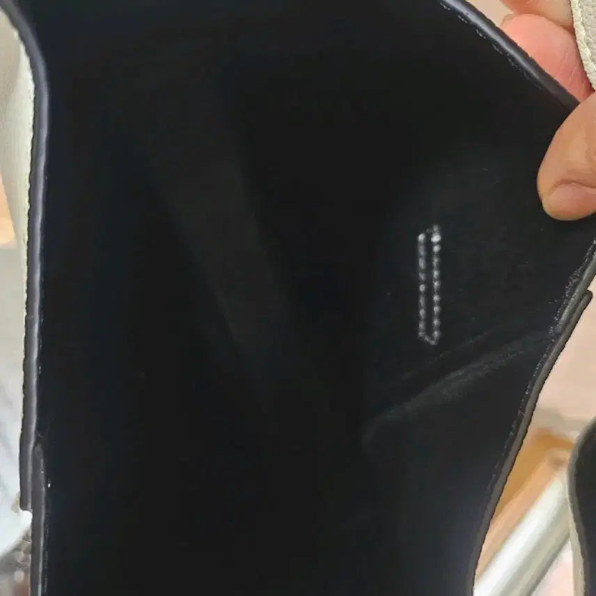 [BUNJANG] Soga-juk Leather Shoulder Bag / 소가죽 숄더백 화이트