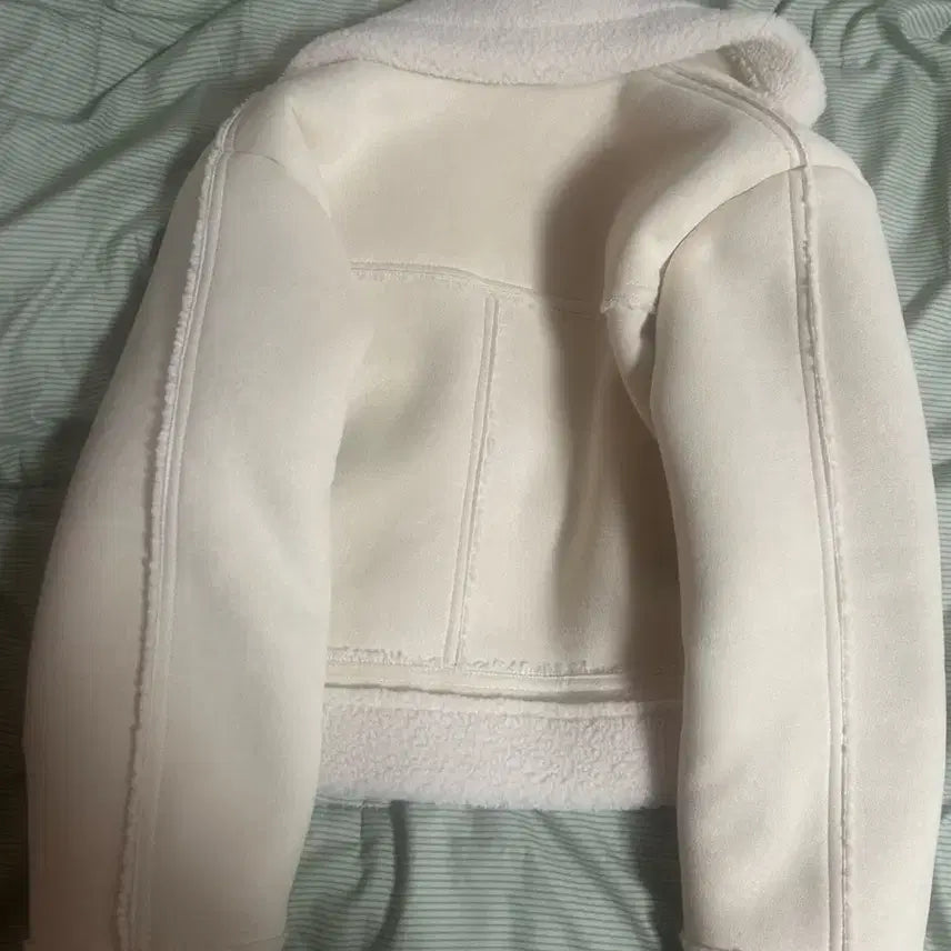 [BUNJANG] High Quality Ivory Cropped Shearling Jacket / 하이퀄 아이보리 크롭 무스탕