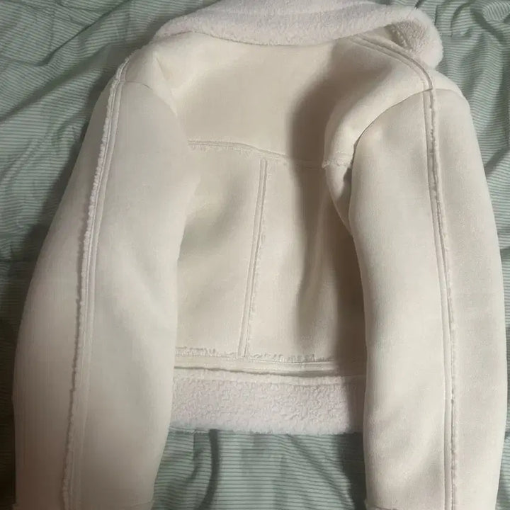 [BUNJANG] High Quality Ivory Cropped Shearling Jacket / 하이퀄 아이보리 크롭 무스탕