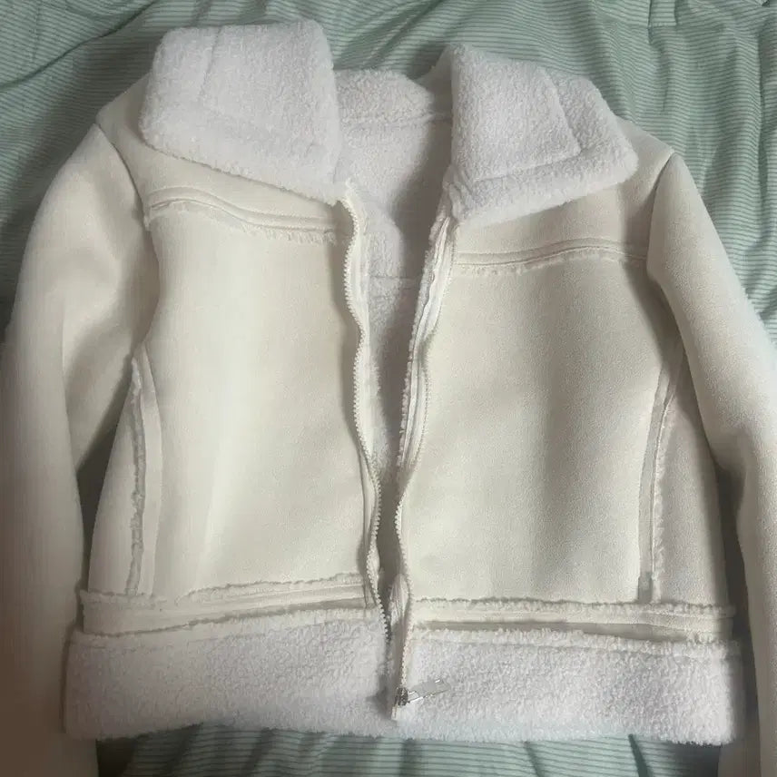[BUNJANG] High Quality Ivory Cropped Shearling Jacket / 하이퀄 아이보리 크롭 무스탕