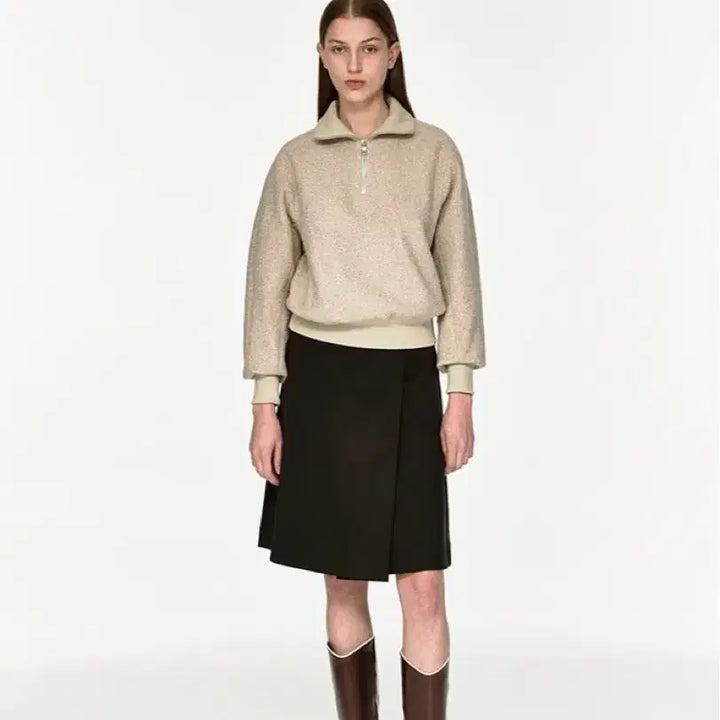 [BUNJANG] MOHAN Boucle High-Neck Zip-Up Top Beige / 모한 부클 하이넥 집업탑 베이지컬러