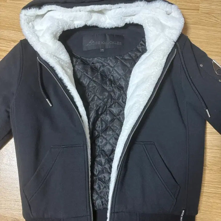 [BUNJANG] Moose Knuckles Bunny Sweater / 무스너클 버니스웨터