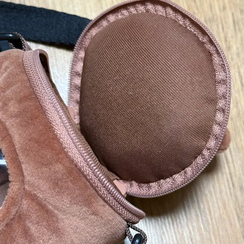 [BUNJANG] Day6 Denimalz Room Moving Case / 데이식스 데니멀즈 방 이동장