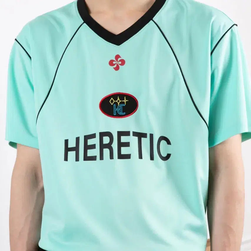[BUNJANG] Heretic Unisex Short Sleeve T-shirt / 헤레틱 반팔