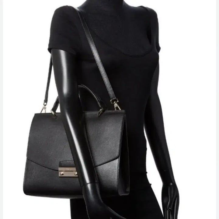 [BUNJANG] FURLA Leather Shoulder Tote Bag / [미국직구/정품] 훌라(FURLA)여성가방 가죽 숄더백 토트백 (상태최상
