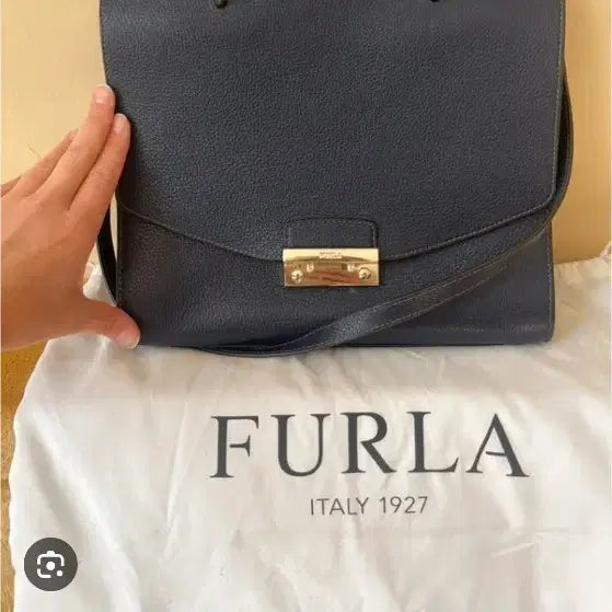 [BUNJANG] FURLA Leather Shoulder Tote Bag / [미국직구/정품] 훌라(FURLA)여성가방 가죽 숄더백 토트백 (상태최상