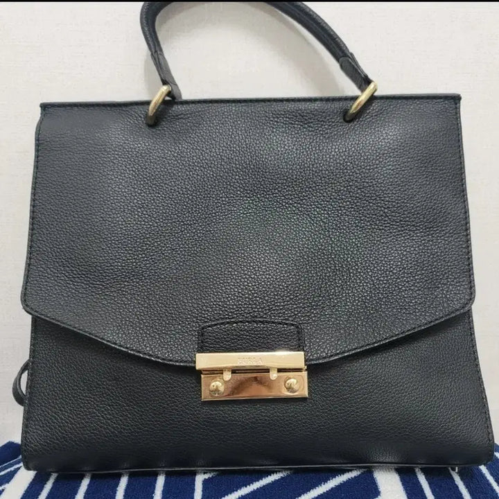 [BUNJANG] FURLA Leather Shoulder Tote Bag / [미국직구/정품] 훌라(FURLA)여성가방 가죽 숄더백 토트백 (상태최상