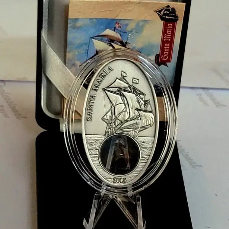 [BUNJANG] Benin 2013 Santa Maria 99.9% Fine Silver 20g Oval Hologram Rare Coin / 99.9% 순은 20g의 고급 엔틱 타원형 홀로그램  희귀은화