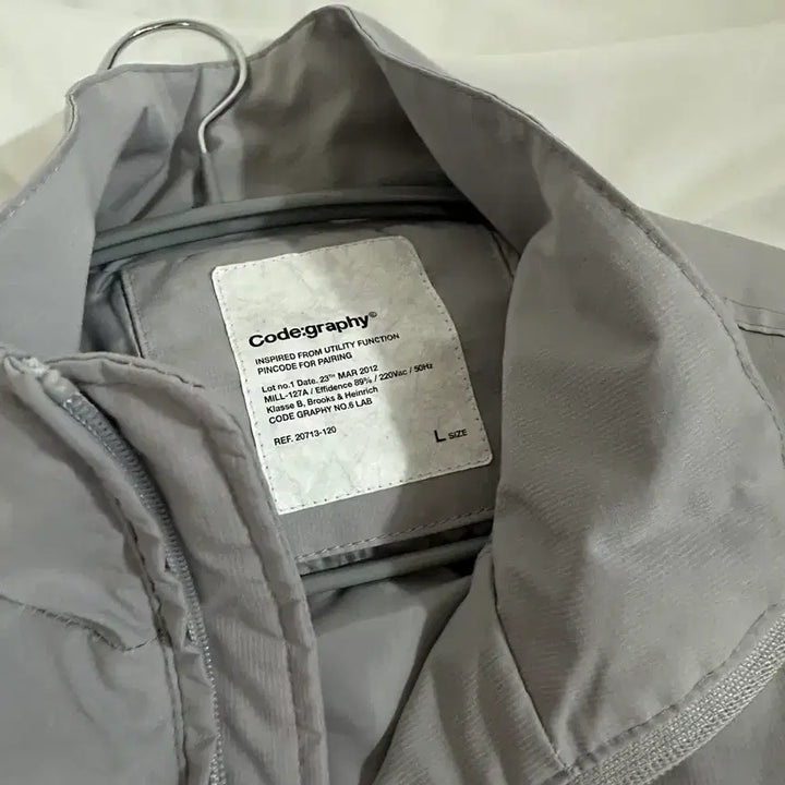 [BUNJANG] Code:graphy Nylon Windbreaker Light Grey / 코드그라피 나일론 바람막이 라이트그레이