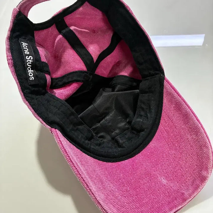 [SOLD OUT] 아크네스튜디오 레더 베이스볼 캡 푸시아 핑크