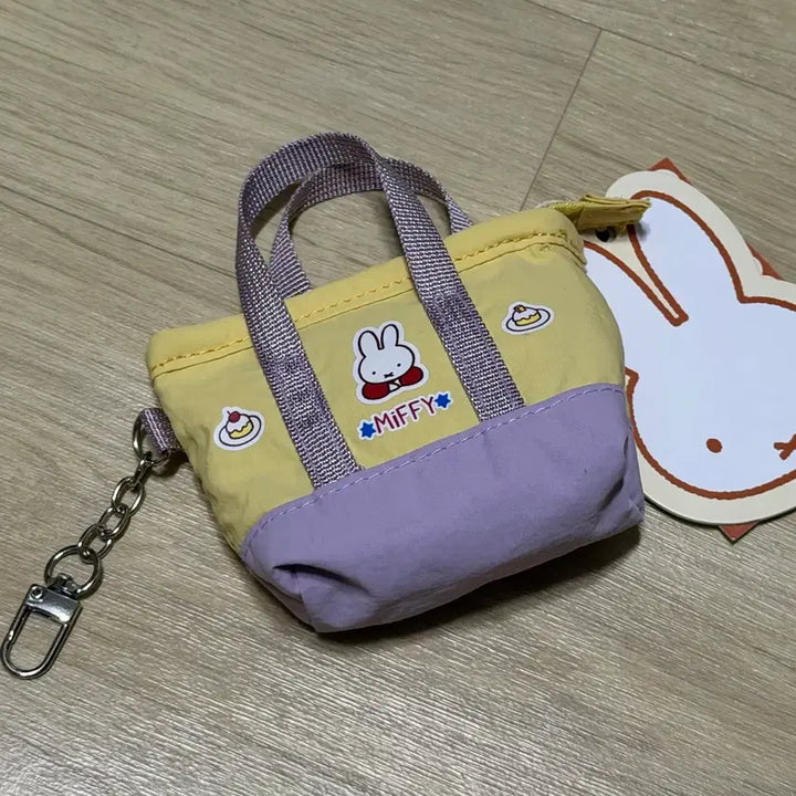 [BUNJANG] Miffy Mini Tote Bag Keyring Coin Purse / 새상품 정품 미피 미니 토트백 키링 동전지갑 파우치