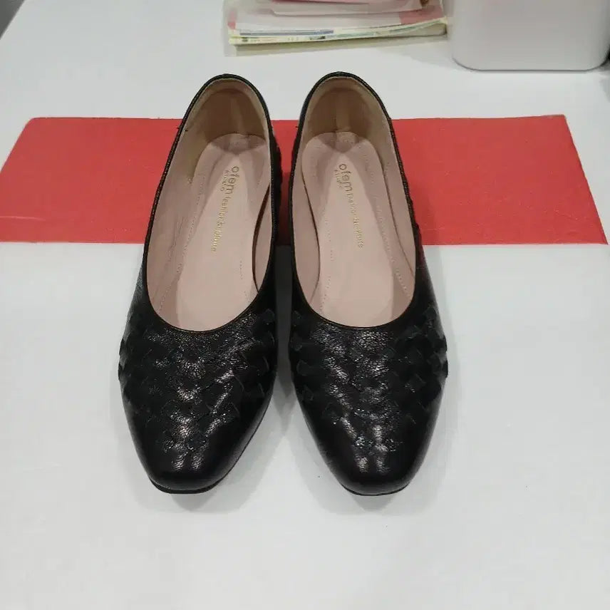 [BUNJANG] OFEM Leather Flat Shoes Size 250 / 오브엠ofem.  플랫슈즈250.사용감없음