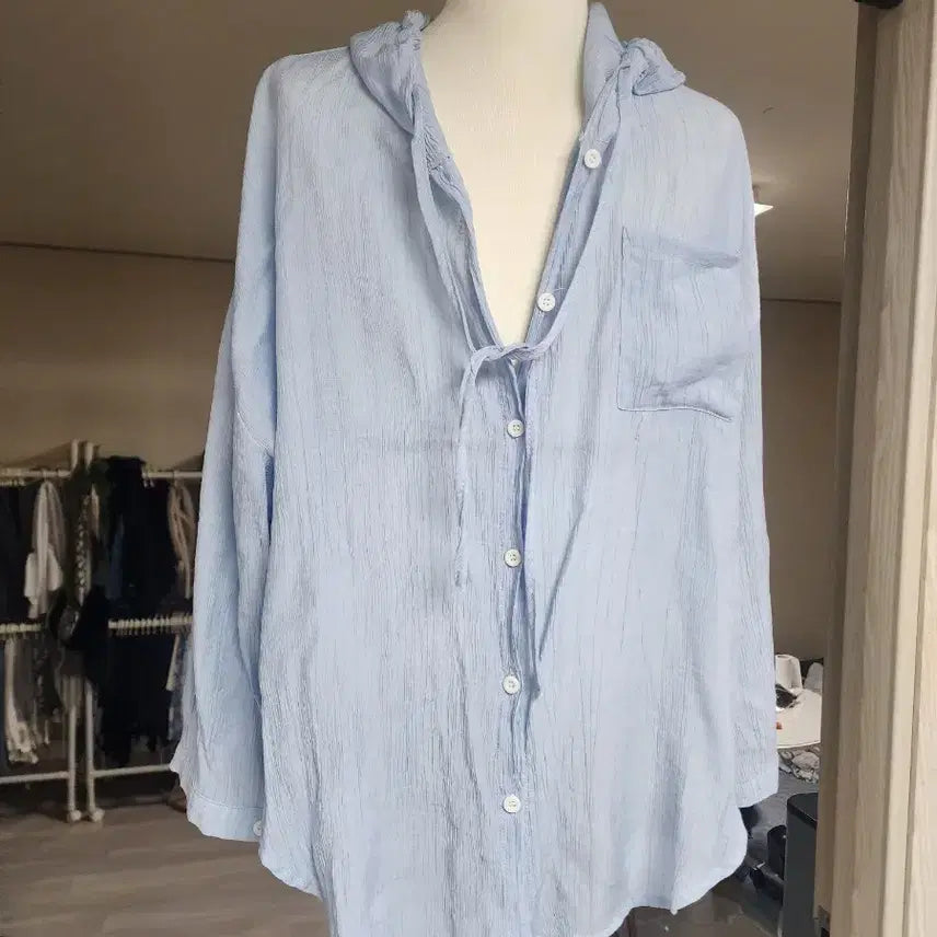 [SOLD OUT] 하늘색 후드 셔츠