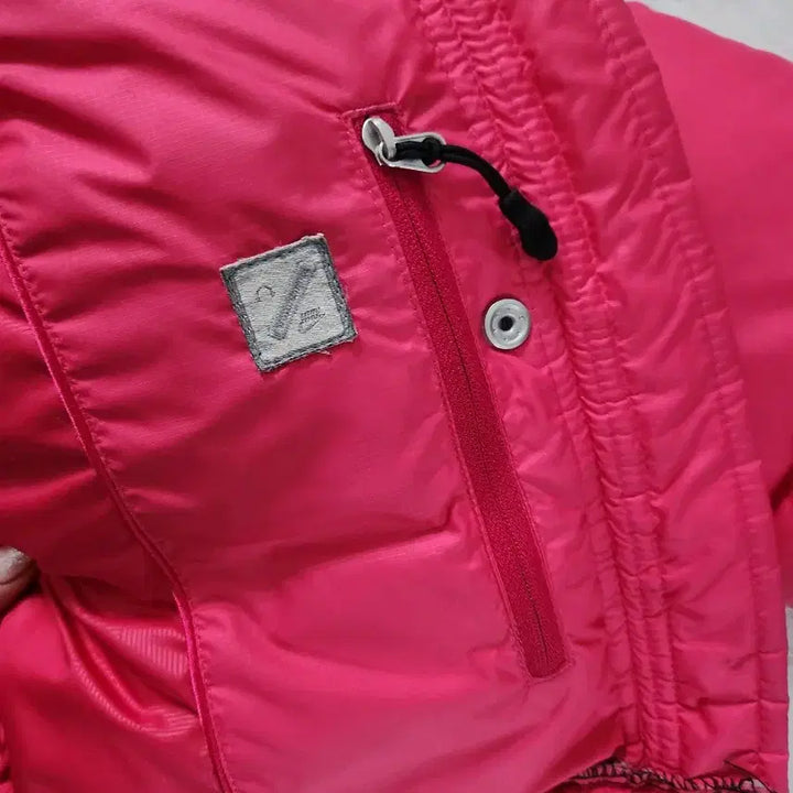 [BUNJANG] Nike Hot Pink Cropped Padded Jumper / 나이키 핫핑크 크롭 패딩 점퍼