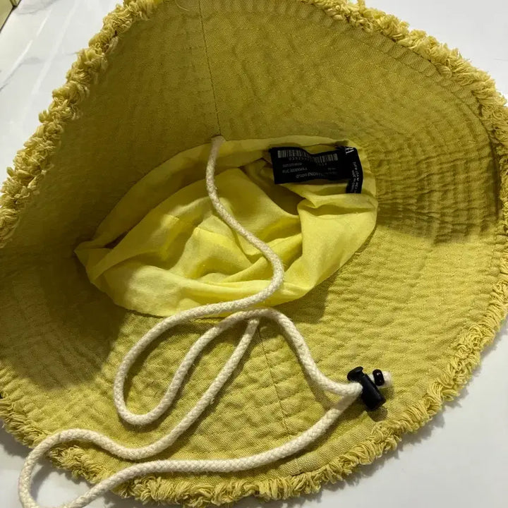 [BUNJANG] ZARA Fringe Detail Bucket Hat / 자라 벙거지 모자