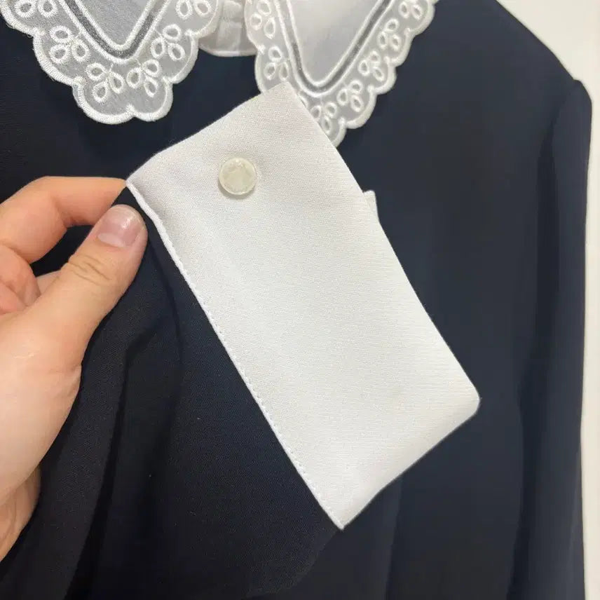 [BUNJANG] Black Mini Dress with Lace Detail / 검정 카라 미니원피스