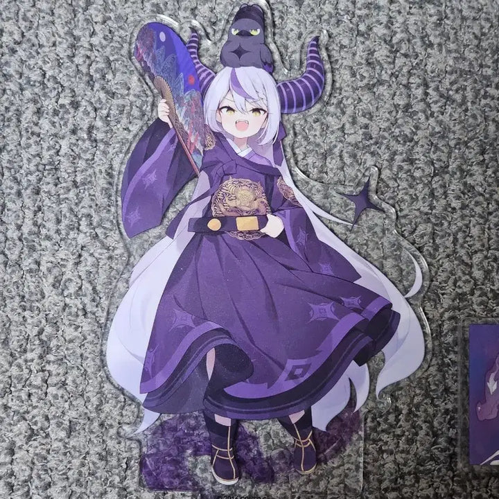 [BUNJANG] Hololive La+ Darknesss Hanbok Acrylic Stand / 서비스포함) 홀로라이브 라플라스 다크니스 애니플러스샵 한복 아크릴 스탠드