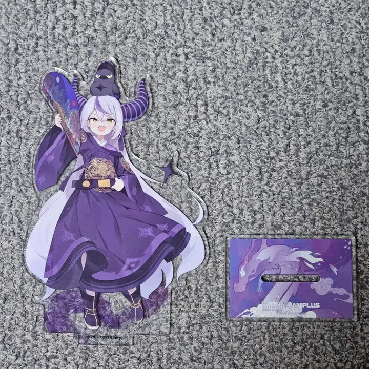 [BUNJANG] Hololive La+ Darknesss Hanbok Acrylic Stand / 서비스포함) 홀로라이브 라플라스 다크니스 애니플러스샵 한복 아크릴 스탠드