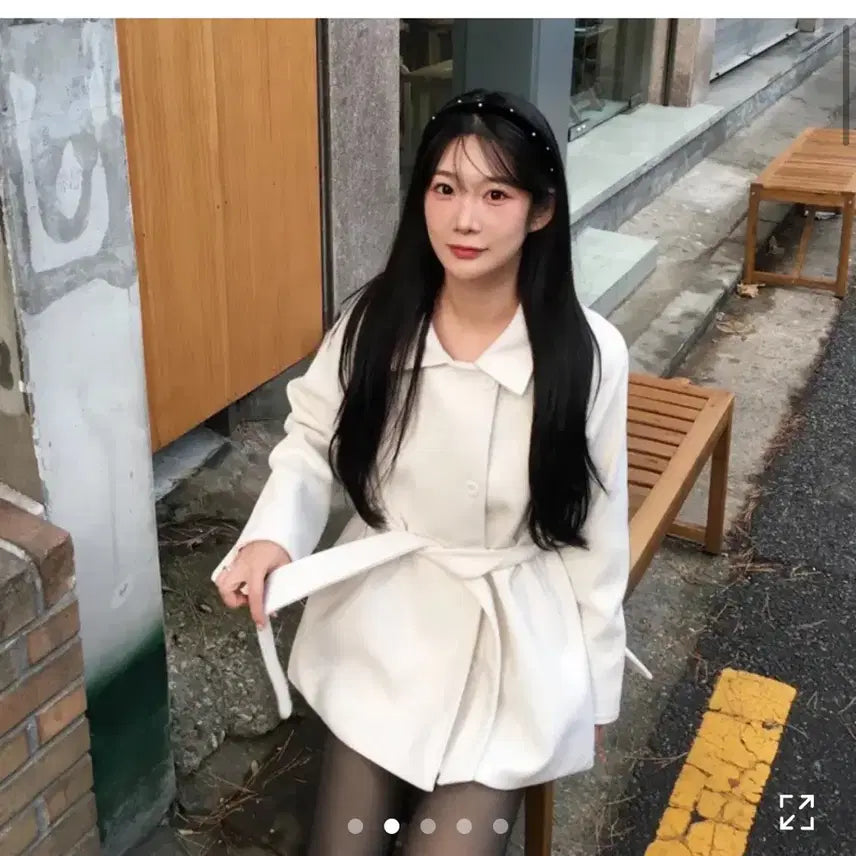 [SOLD OUT] 디온트 하프 코트 아이보리