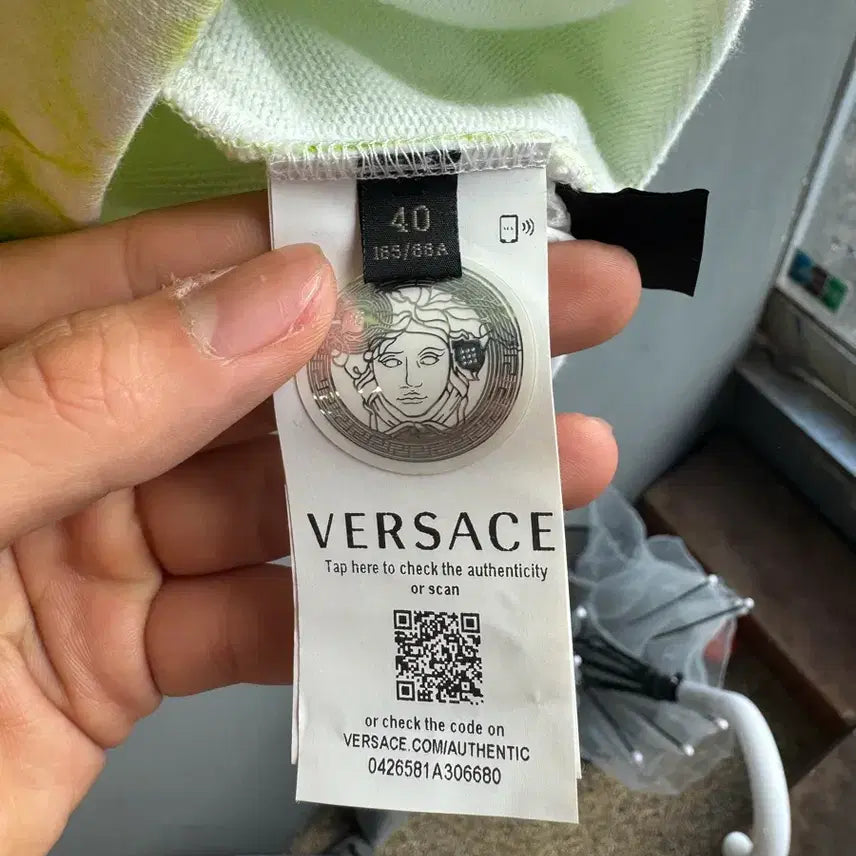 [BUNJANG] Versace Green Tie-Dye Sweatshirt / 지아니 베르사체 그린 타이 다이 맨투맨