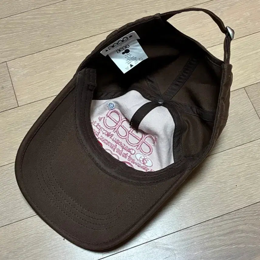 [SOLD OUT] aeae 픽보이 웹 로고 5 패널 볼캡 다크 브라운 모자