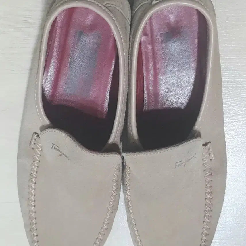 [BUNJANG] Ferragamo Suede Shoes Beige / 페라가모 스웨이드 슈즈 베이지