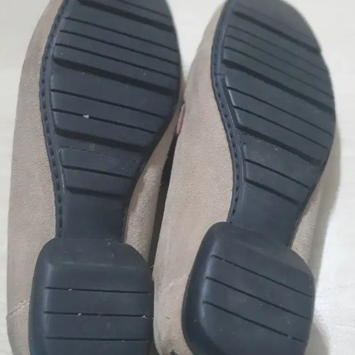 [BUNJANG] Ferragamo Suede Shoes Beige / 페라가모 스웨이드 슈즈 베이지