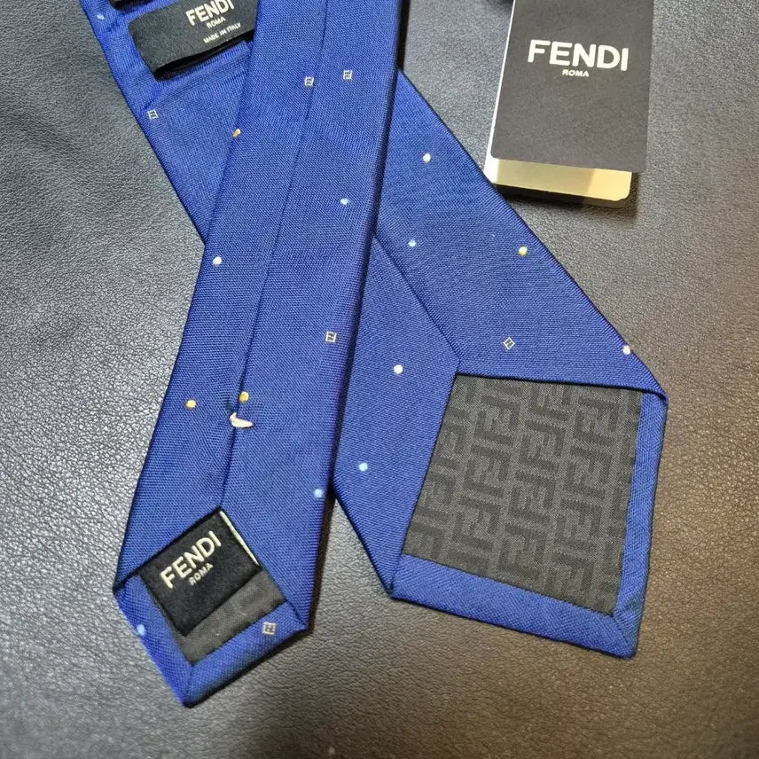 [BUNJANG] Fendi FF Logo Navy Blue Silk Tie / 펜디 넥타이  FF 로고 블루 넥타이