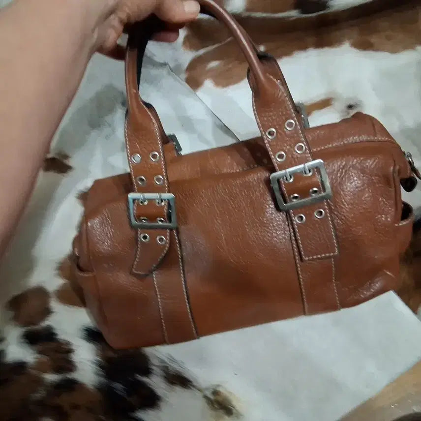 [BUNJANG] Brown Leather Tote Bag with Buckle / 브라운 가죽 토트백 버클 디자인