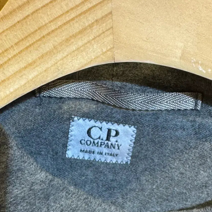 [BUNJANG] CP Company Gray Sweatshirt / Cp컴퍼니