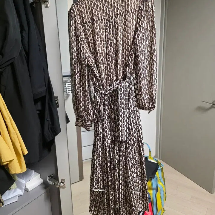 [BUNJANG] Patterned Long Dress with Ribbon Tie / 패턴 롱 원피스 리본타이 스타일