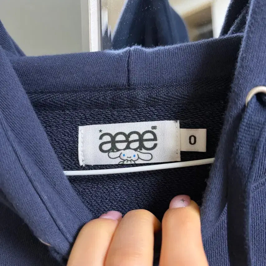 [SOLD OUT] aeae 시나모롤 후드티 네이비 0사이즈