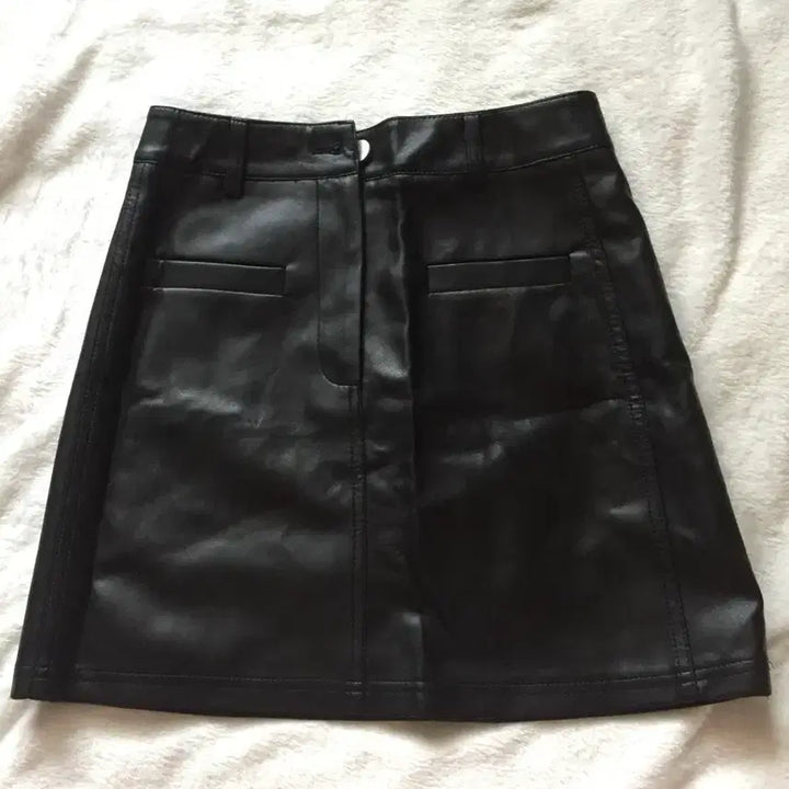 [BUNJANG] Black Leather Mini Skirt / 블랙 레더 미니 스커트