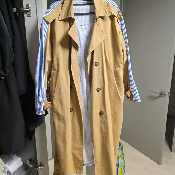 [SOLD OUT] 배색 트렌치 코트 브라운 블루