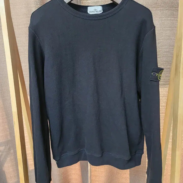 [BUNJANG] Stone Island Crew Neck Sweatshirt - Men&