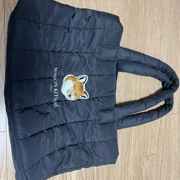 [BUNJANG] Maison Kitsune Laneige Padded Tote Bag / 메종키츠네 라네즈 패딩 토트백