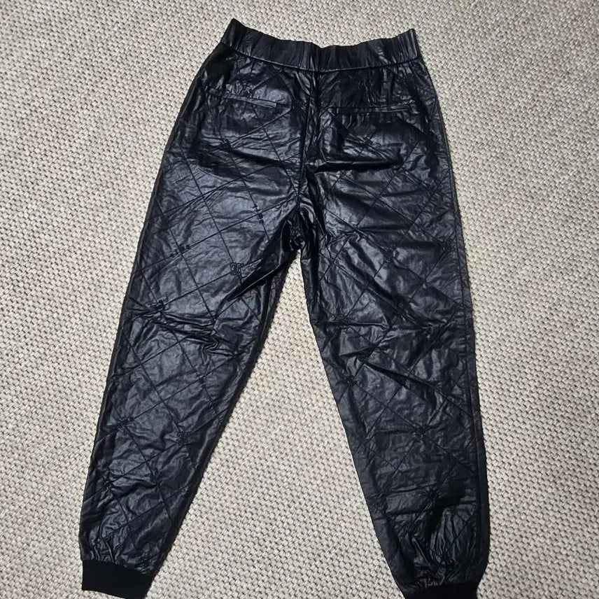 [SOLD OUT] 타임 퀼팅 누빔 바지 블랙 61-90