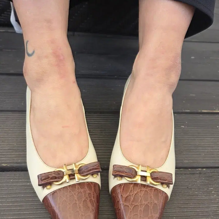 [BUNJANG] Lancel Buckle Pointed Heels 235 / 란셀 버클포인트구두 235