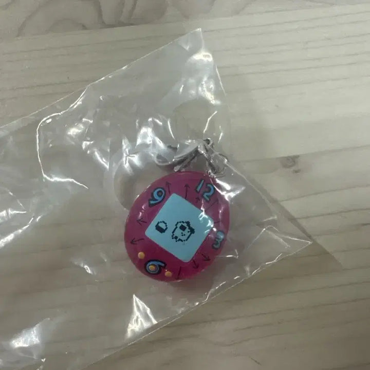 [BUNJANG] Tamagotchi Gacha Keyring / 다마고치 가챠 키링