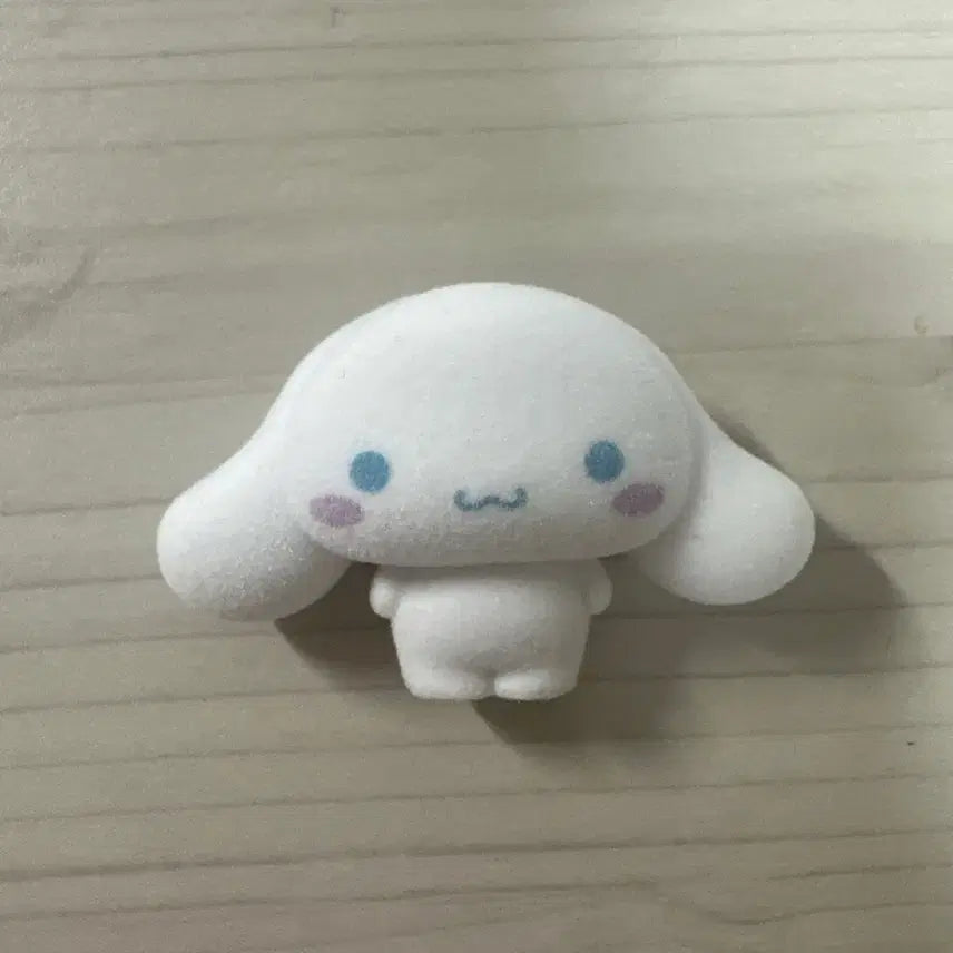 [BUNJANG] Sanrio Cinnamoroll Flocked Figure Gacha / 산리오 시나모롤 피규어 플로키 가챠