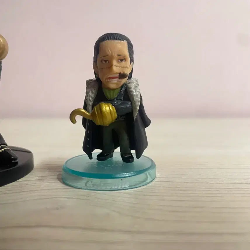 [BUNJANG] One Piece Crocodile Figure 2-Piece Set / (일괄)원피스 크로커다일 피규어 2종 세트 판매합니다