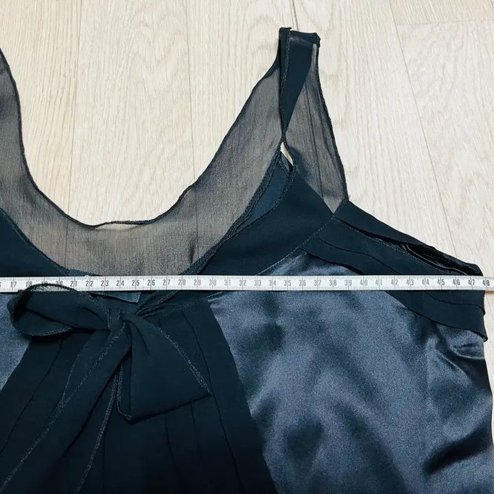 [BUNJANG] Black See-Through Sleeveless Blouse / 블랙 시스룩 나시 블라우스