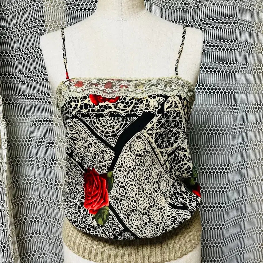 [BUNJANG] Rose Pattern Lace Detail Sleeveless Top / 장미패턴 탑