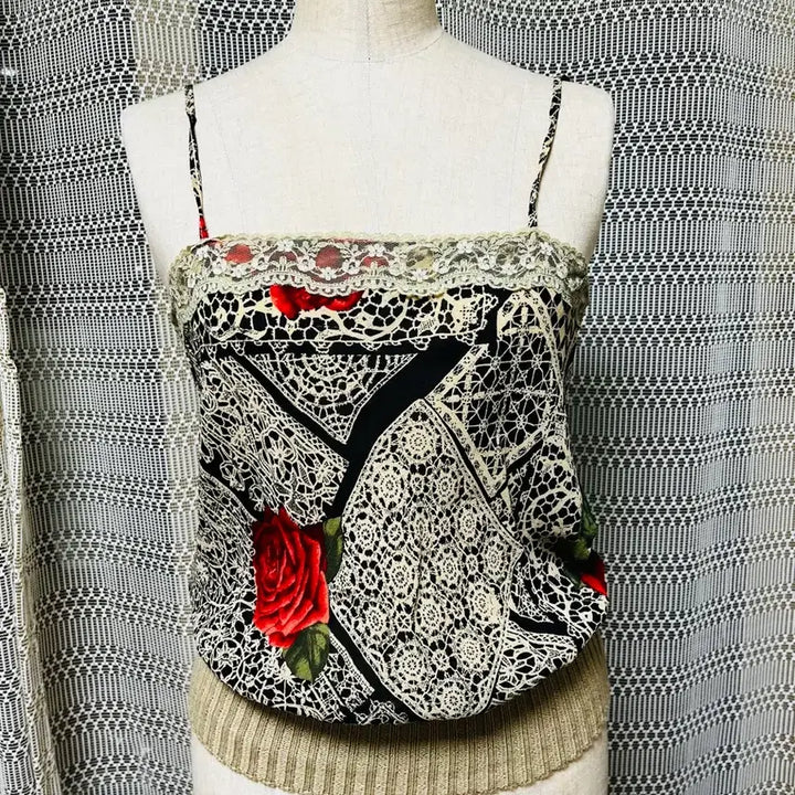 [BUNJANG] Rose Pattern Lace Detail Sleeveless Top / 장미패턴 탑