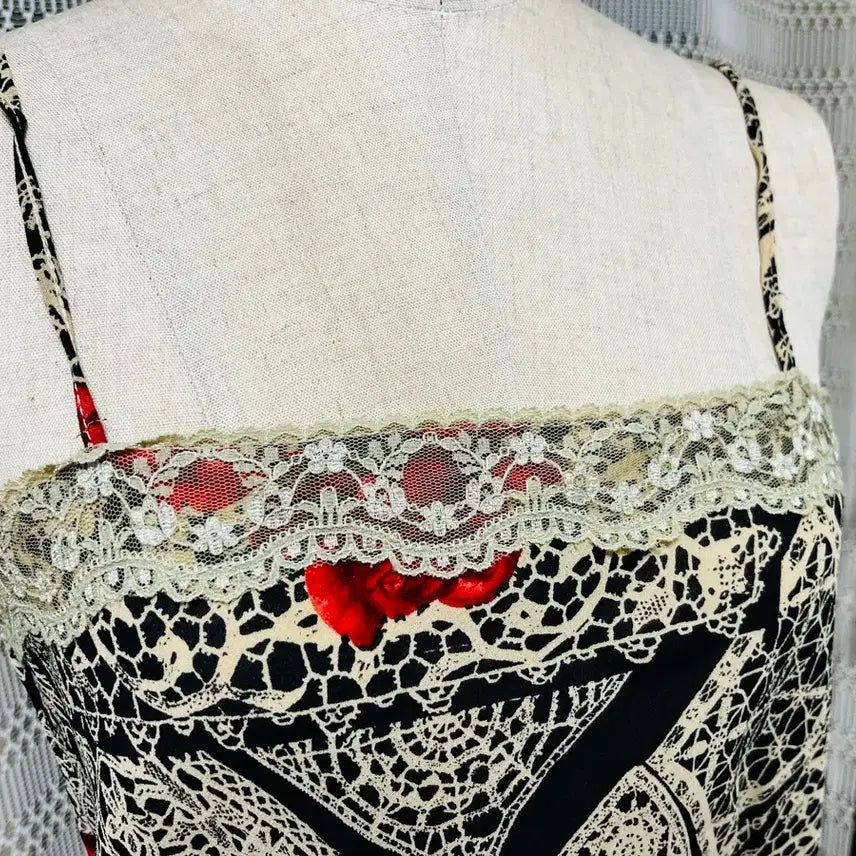 [BUNJANG] Rose Pattern Lace Detail Sleeveless Top / 장미패턴 탑