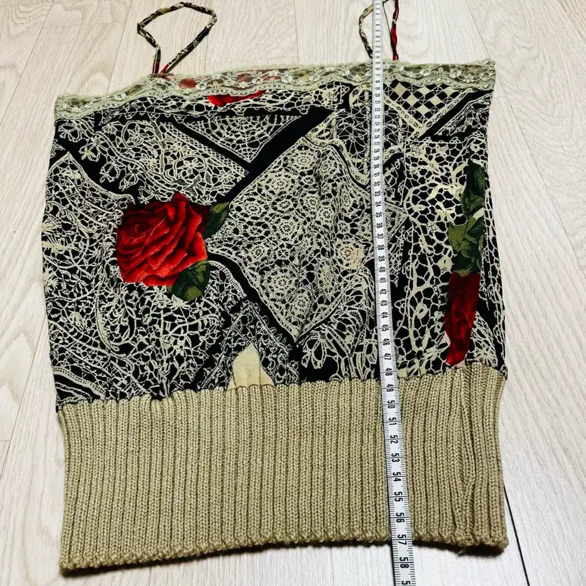 [BUNJANG] Rose Pattern Lace Detail Sleeveless Top / 장미패턴 탑