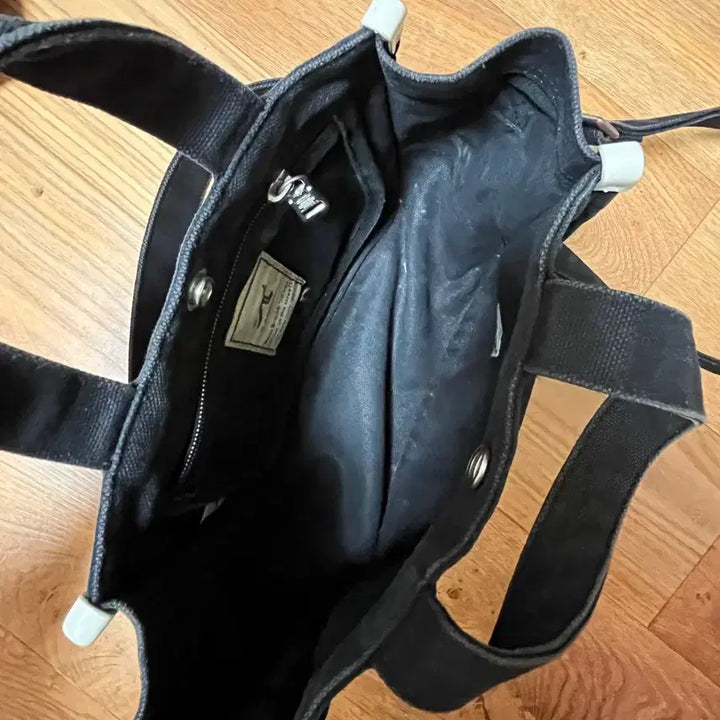 [BUNJANG] Kangol Handbag / 캉골 핸드백